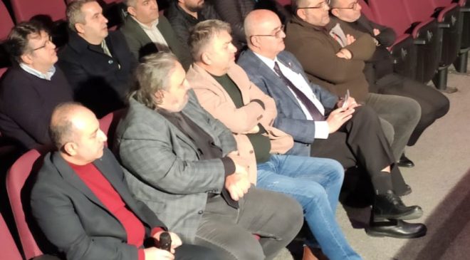 Bursaspor Başkanı Enes Çelik; Eski yöneticiler alacaklarını silmezlerse rezil ederiz…